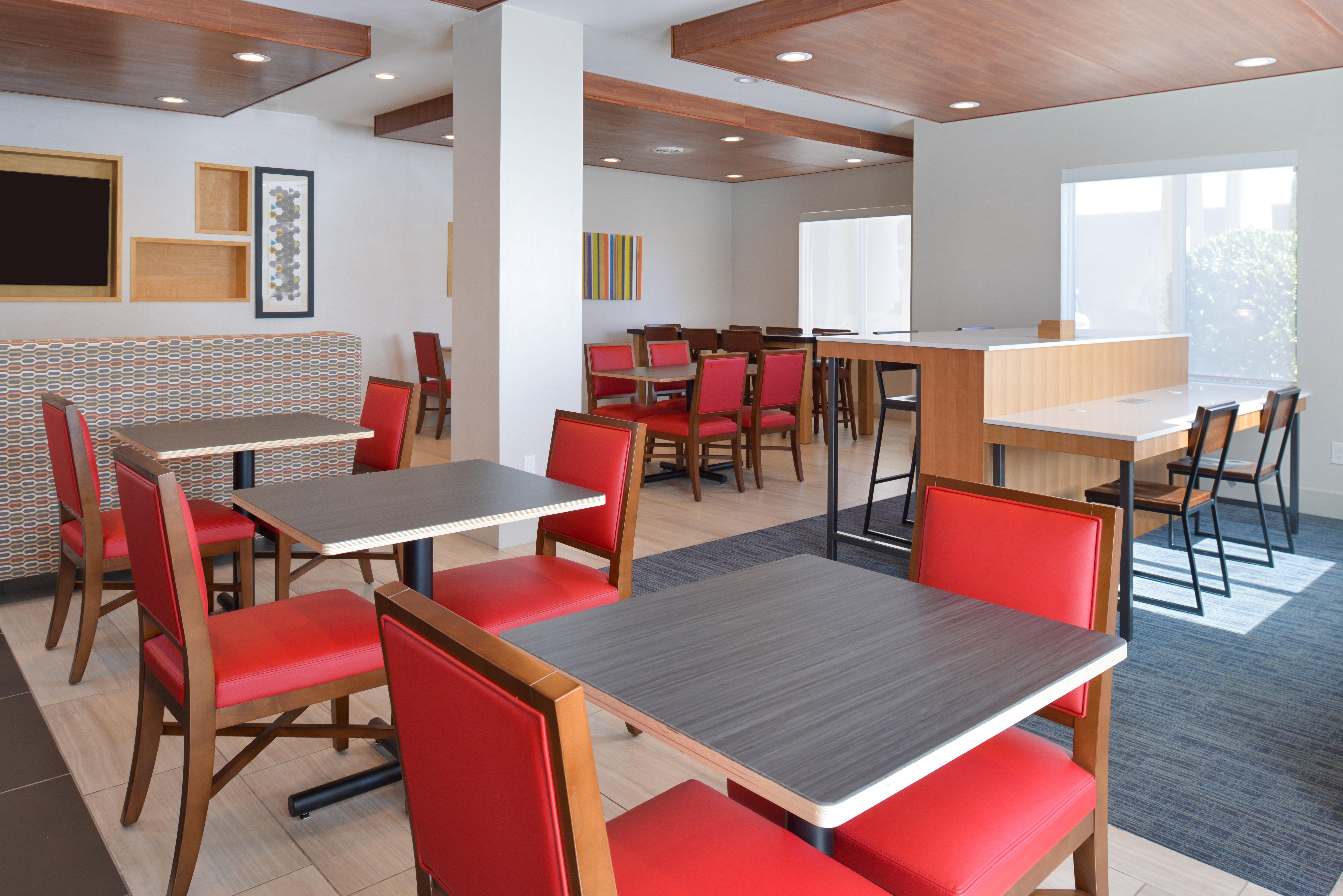 Holiday Inn Express Hotel & Suites Abilene Mall South By Ihg Exterior foto
